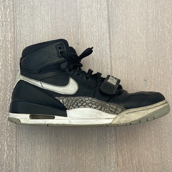 Air Jordan Legacy 312 sneakers - Picture 5 of 9
